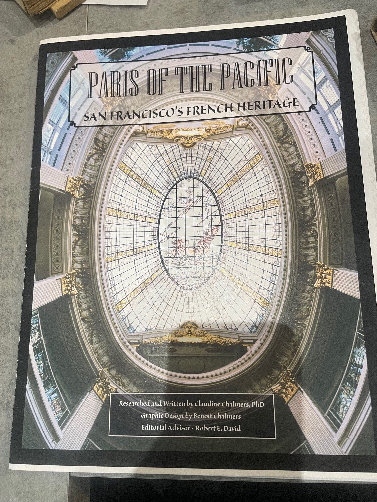 Booklet - Paris of the Pacific - Click to enlarge picture.