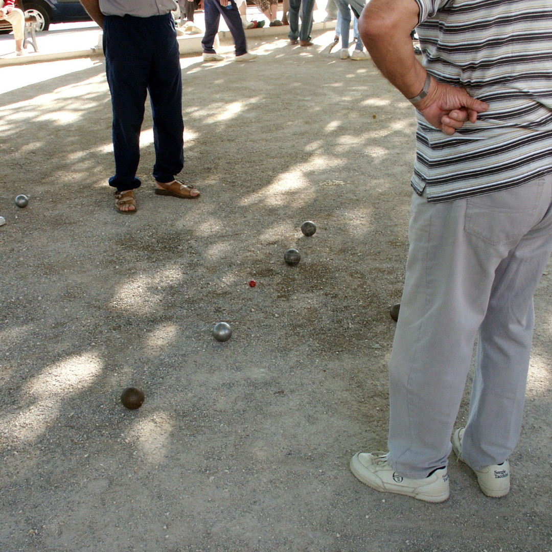 Jeu de boules: what is it and how to play?