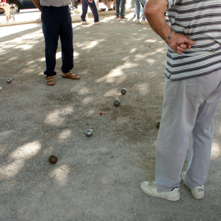 Jeu de boules: what is it and how to play?